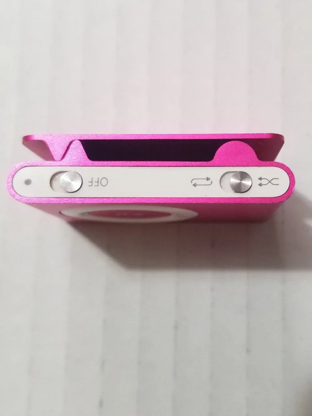 Apple iPod Shuffle (2nd Generation) Pink 1GB with Charging Dock